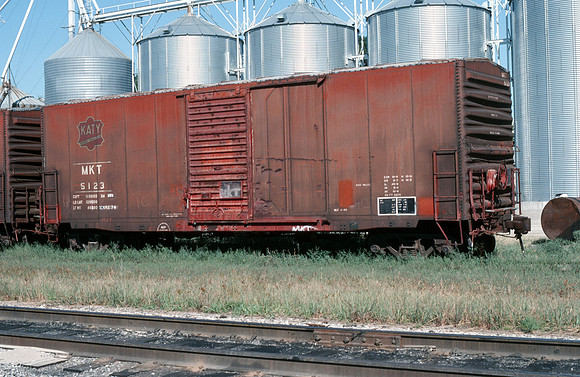 Slide 551-21