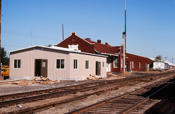 Slide 352-05